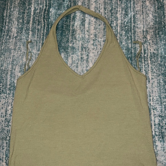NEVER WORN AMERICAN EAGLE GREEN HALTER TOP - Picture 1 of 4